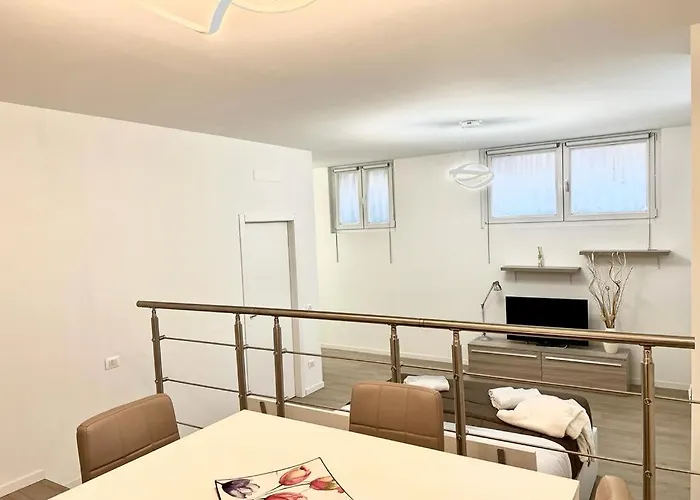 Daire Loft Moderno A Milano